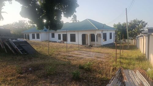 Eneo/plot 2095sqm, Goba road. 