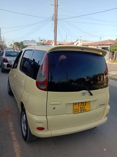 Toyota Fun cargo 2002