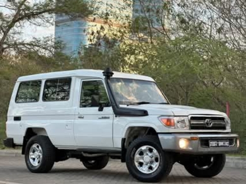 LANDCRUISER HARTOP