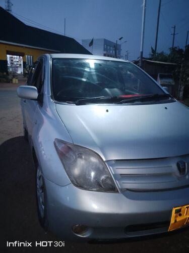 TOYOTA IST CC1290
