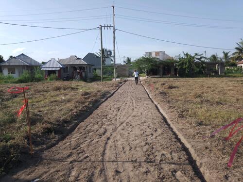 VIWANJA CHANIKA ZOGOALI DAR ES SALAAM KWA TSHG MIL 1.5