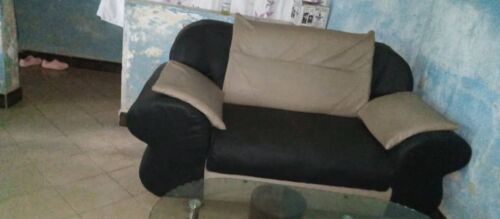 sofa la watu wawili