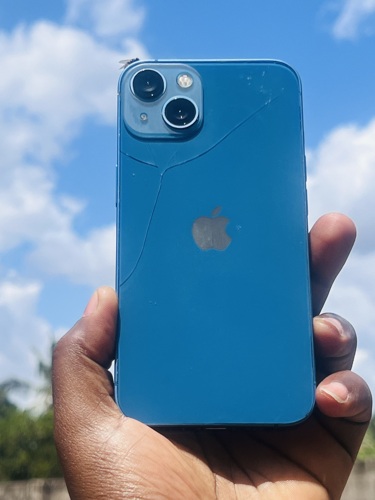 iPhone 13 plain