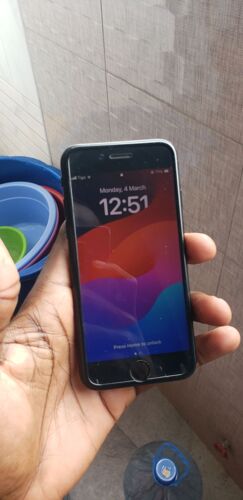 Iphone SE 2020. 128GB