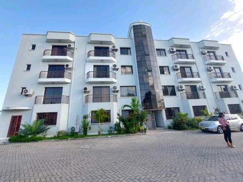 2 BEDROOM APARTMENT FOR RENT