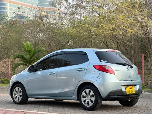 Mazda demio 