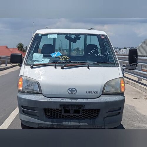 Town hiace nauza new safi