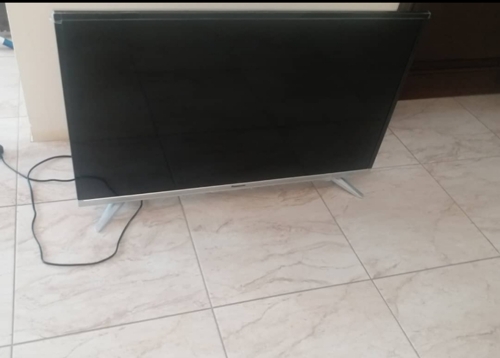 Panasonic Tv inch 43 for sale