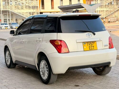 TOYOTA IST 