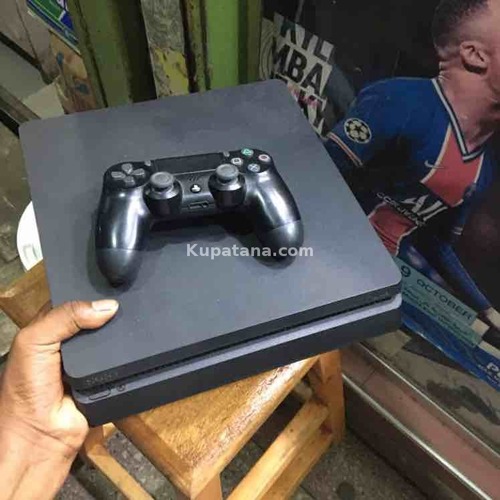 Ps 4 Slim 1 Tb  8 Games Installed   1 Pad