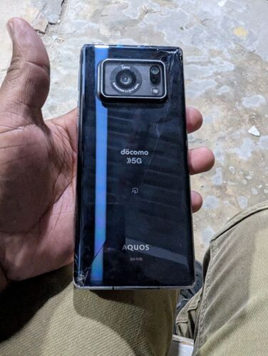 Aquos R6