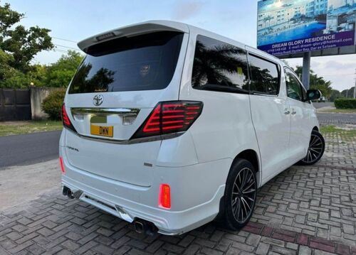 INAUZWA TOYOTA ALPHARD  2010