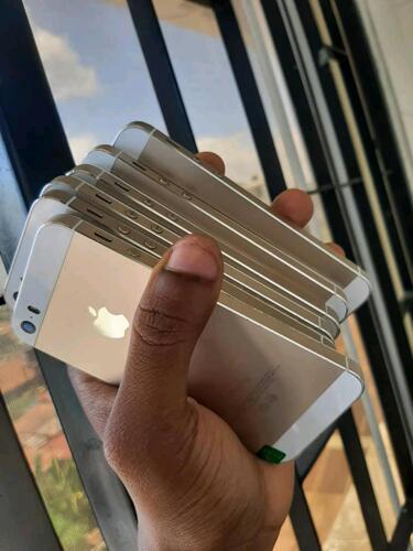iphone 5s Used from DUBAI