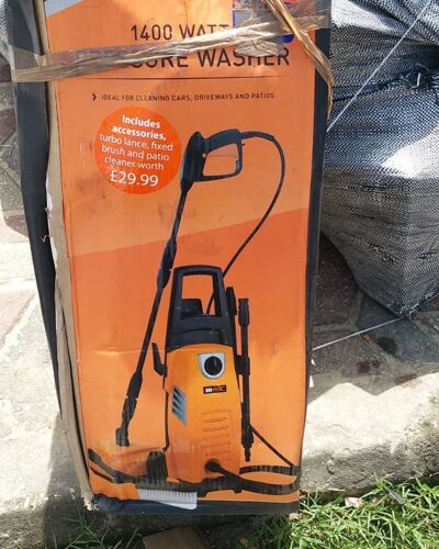 Pressure washer 