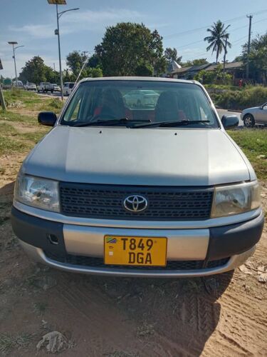 Toyota probox ipo mwanza