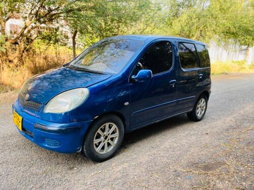 Toyota funcargo 