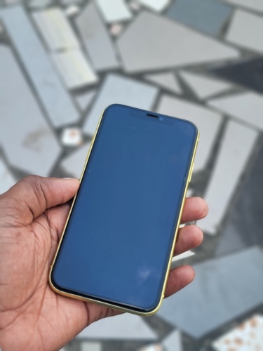iPhone 11 128GB Yellow