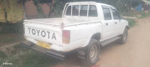 TOYOTA HILUX 2.8