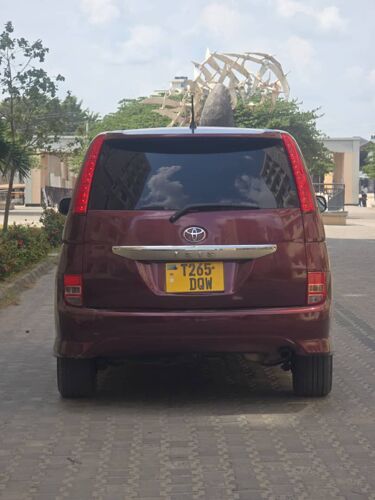 NAUZA TOYOTA ISIS