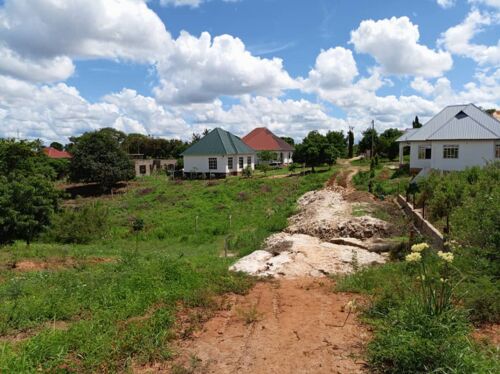 KIWANJA SQM. 1500 LUGURUNI. 