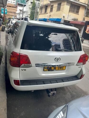 Toyota Landcruiser v8 Auto