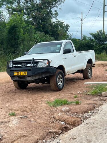 Toyota hilux single engine 5l