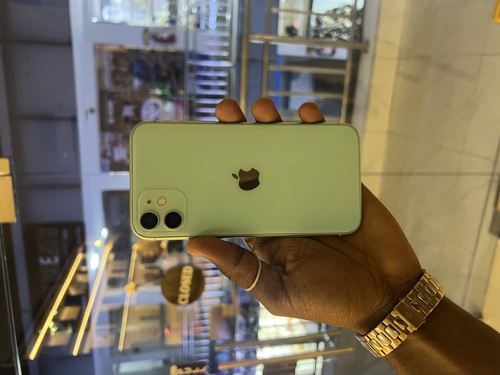 iPhone 11 plain