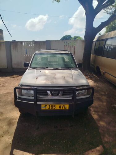Nissan hardbody 