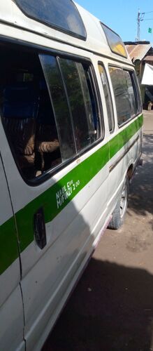 Toyota hiace 3l manual diesel 