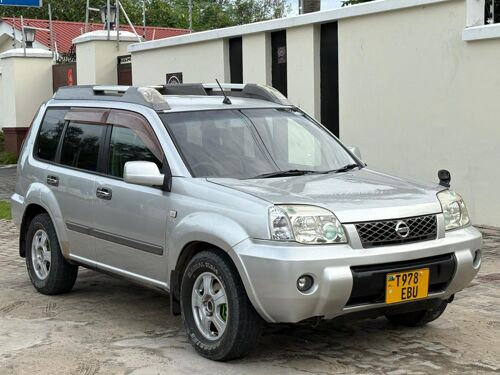 Nissan xtrail nzuri no EBU