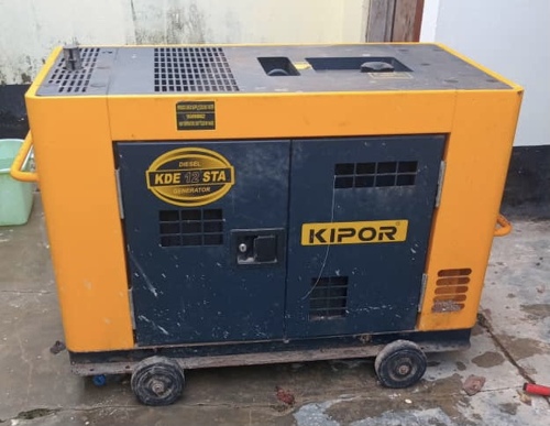 GENERATOR 12KV