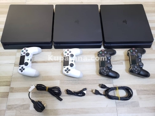 Ps4 Slim With Two Controller | 7 Games Installad 