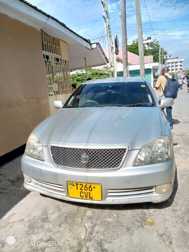 Toyota Crown 2004