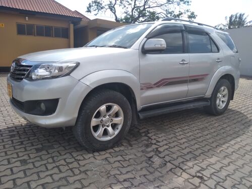Toyota fortuner 