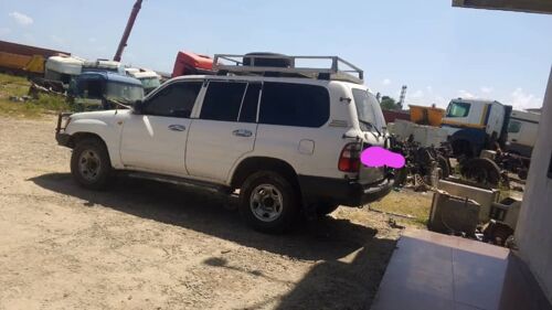 Landcruiser. VX.      2000