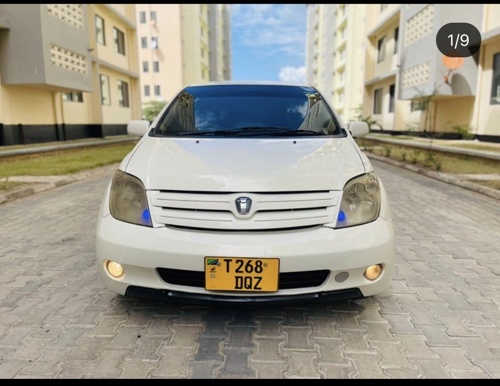 Toyota IST