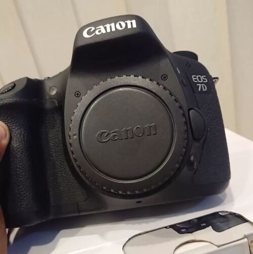 CANON EOS 7D NEW BOXED 
