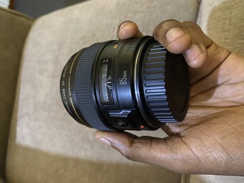 Canon lens 85mm 1.8 