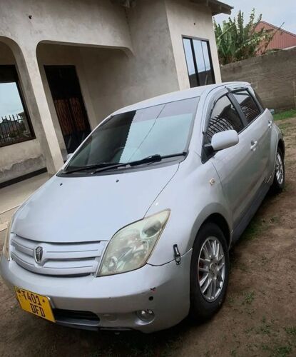TOYOTA IST INAUZWA 5.4M