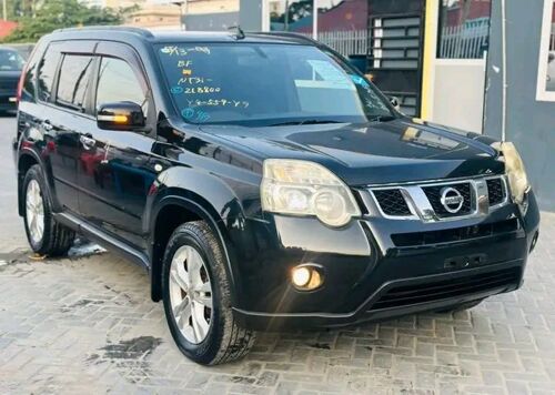 NISSAN EXTRAIL NAUZA NEW 