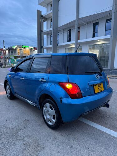 NAUZA TOYOTA IST NZURI 