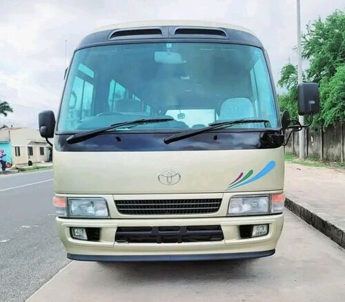 Toyota coaster mpya 