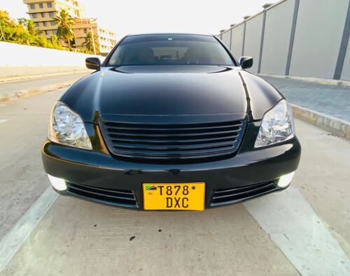 TOYOTA CROWN ATHLETES