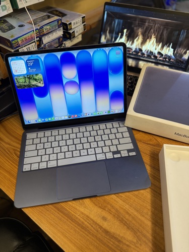 MacBook Neo 13inch
