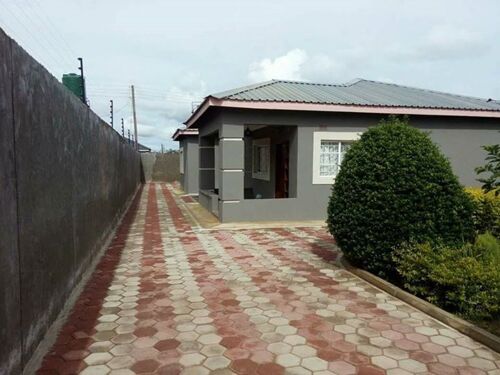 House for rent at ada estate 