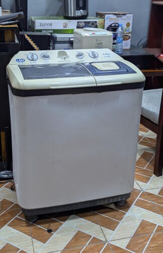 Washinh machine 8kg 