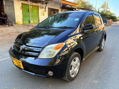 Toyota ist C