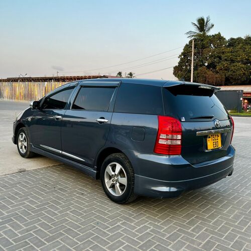 TOYOTA WISH