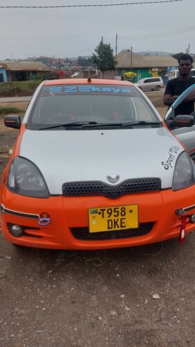 TOYOTA VITZ