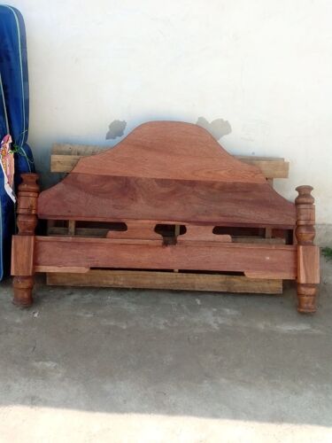 Bed kitanda